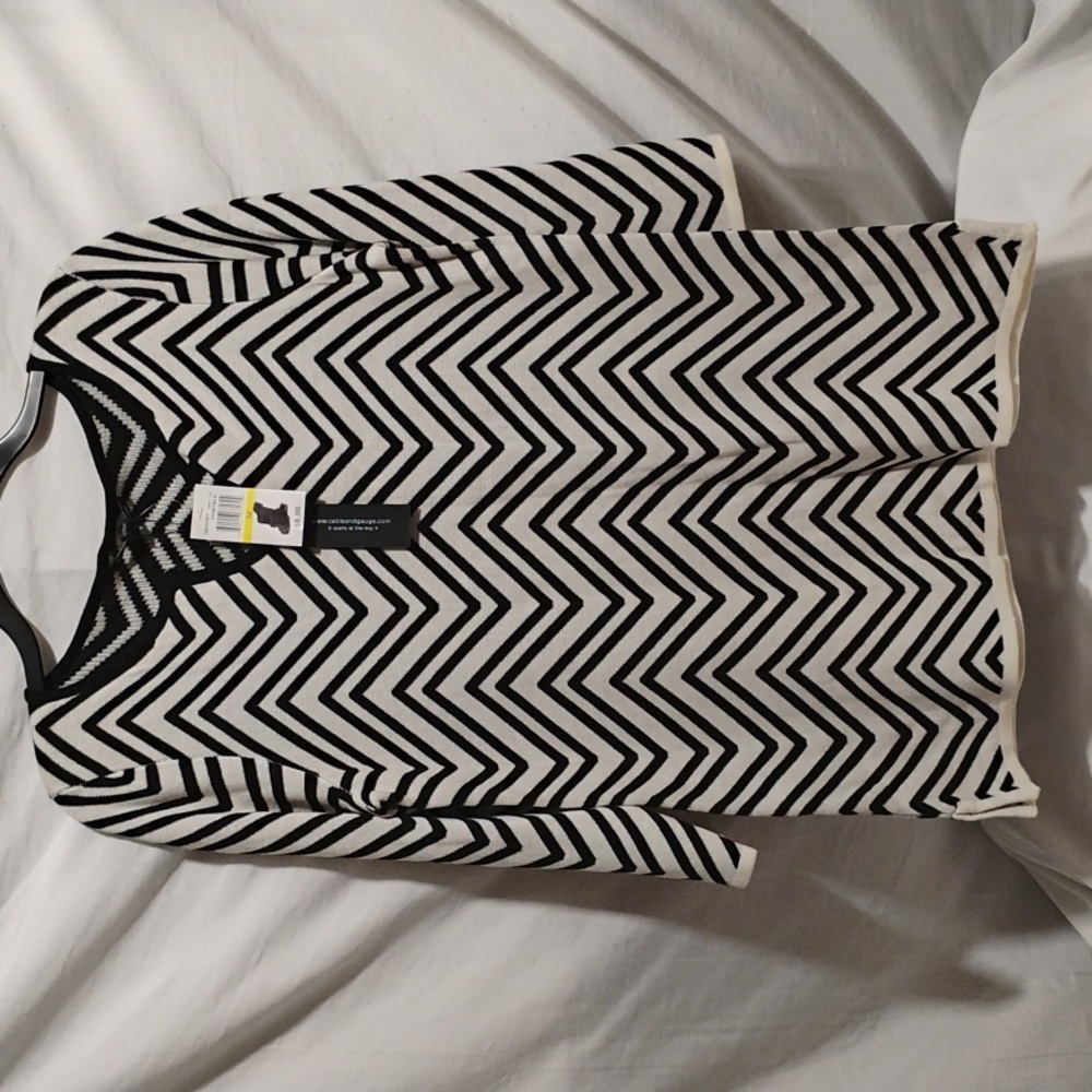(A-78) NWT Cable & Gauge Black & Ivory Tunic Sweater Sz.M